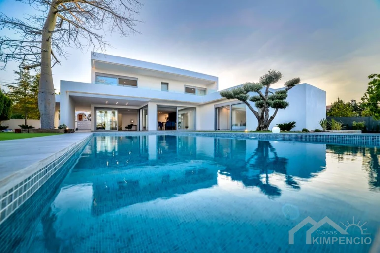 Luxe villa kopen in Dénia of Jávea?
