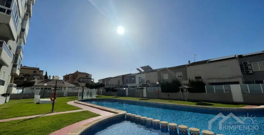 Foto van Herverkoop appartement met royale tuin, Torrevieja