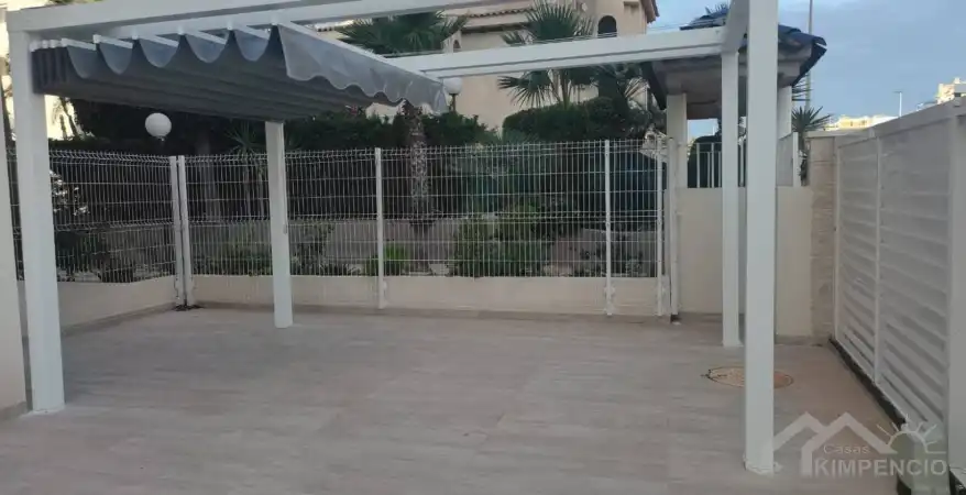 Foto 4 van Herverkoop appartement met royale tuin, Torrevieja