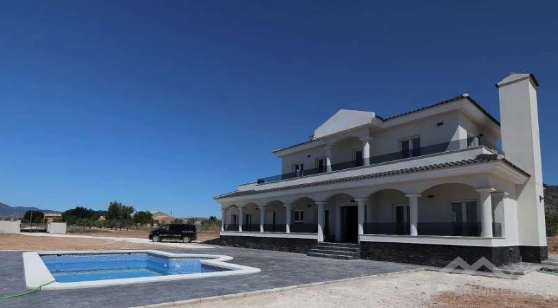 Inland: zelf te bouwen villa op 6-8 maand - Pinoso