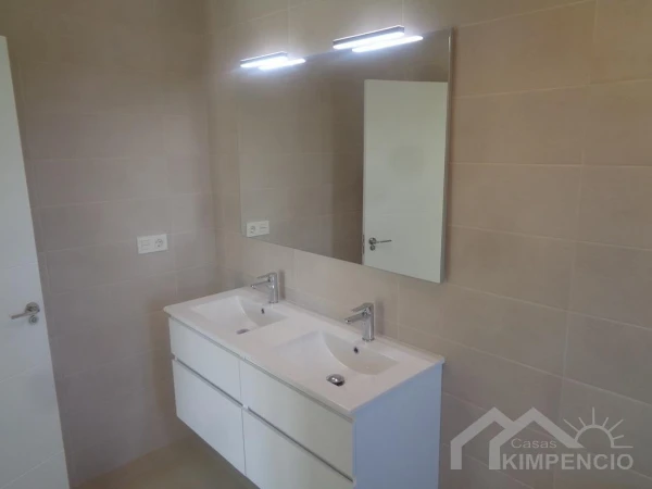 property-1033-21-pic.webp