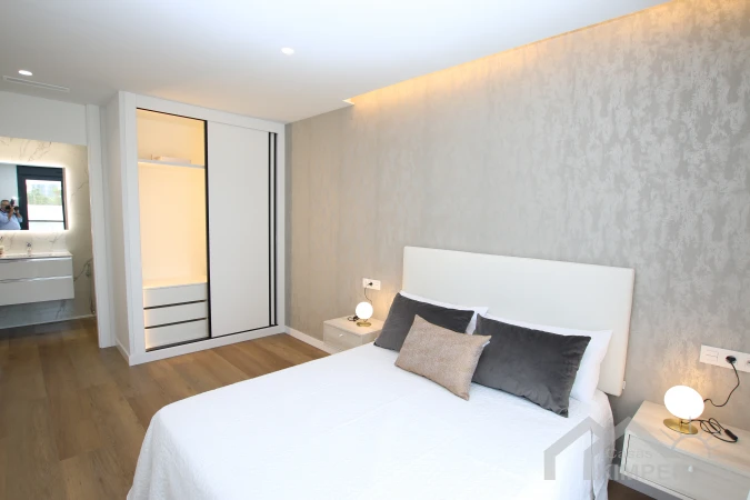 property-1065-81376-pic.webp