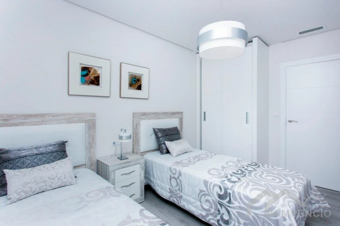 property-1080-4-pic.webp