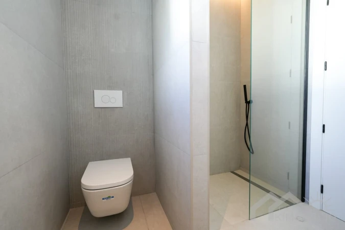 property-14-96794-pic.webp