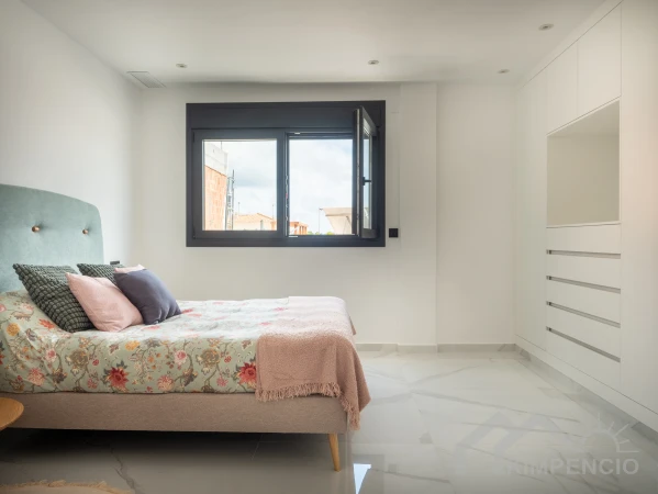 property-1740-109774-pic.webp