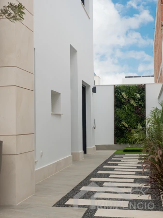 property-1740-109800-pic.webp