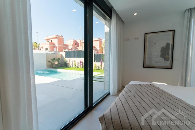 property-1893-3-pic.webp