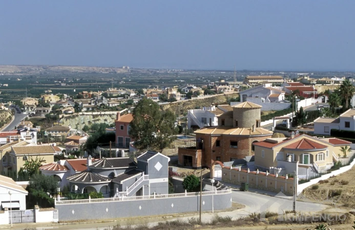 property-2004-15-pic.webp