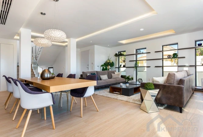 property-2004-3-pic.webp