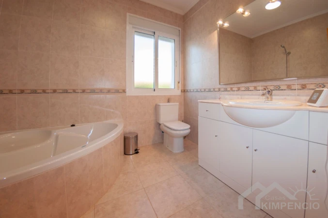 property-2005-10-pic.webp