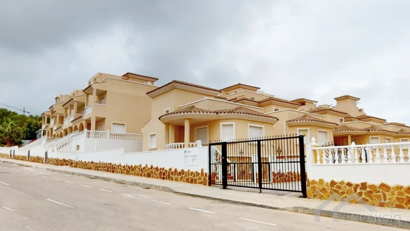 property-2010-27-pic.webp