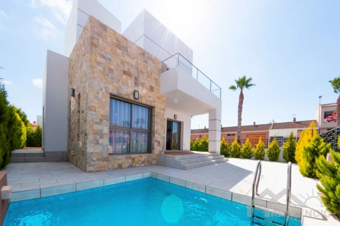 Instapklare villa in los Alcazares nabij zee