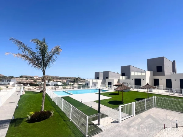 villa in Altaona Golf And Country Village