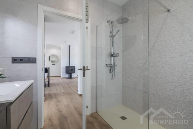 property-2153-24-pic.webp
