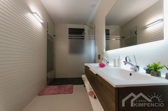 property-236-42-pic.webp