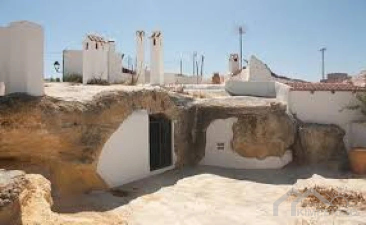 property-2571-3-pic.webp