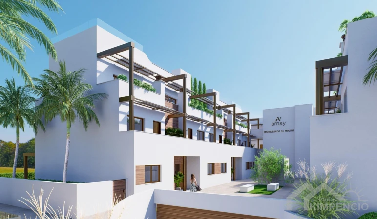 Penthouse met panoramisch uitzicht op 150 m strand