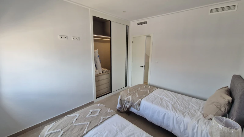 property-3329-130885-pic.webp