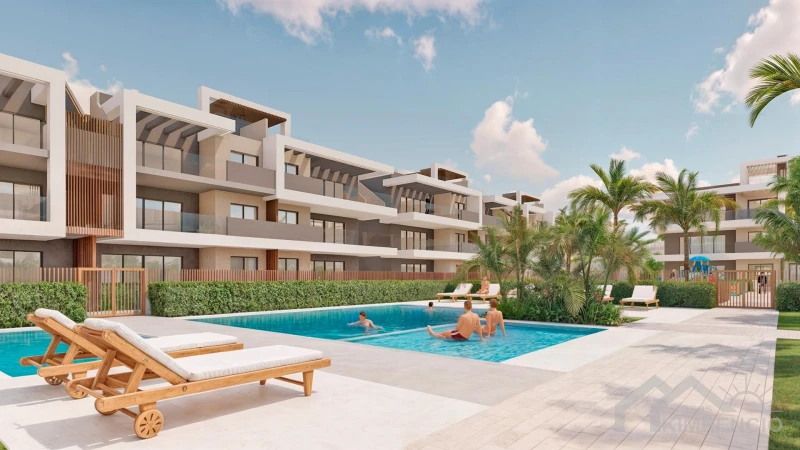 Gelijkvloers appartement met tuin nabij Higuericas