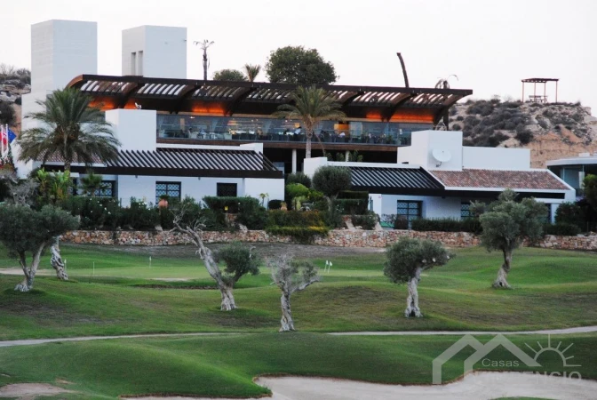 Mediterrane villa in Peraleja Golf & topafwerking