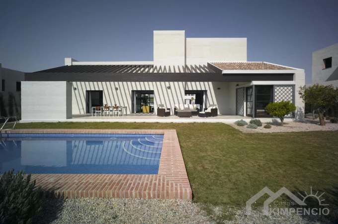 Mediterrane villa in Peraleja Golf & topafwerking
