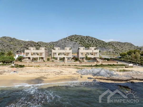 Unieke villa op eerstelijn van het strand