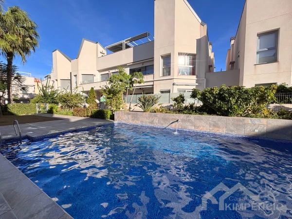 Herverkoop: gelijkvloers appartement met tuin