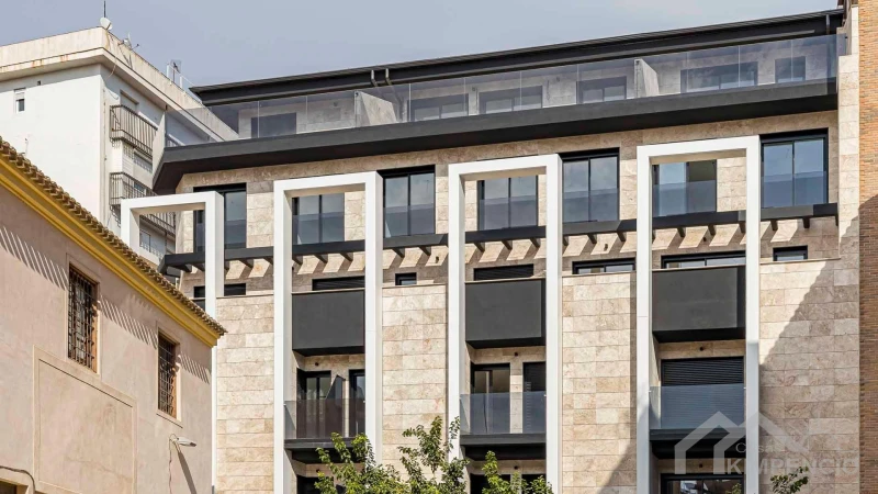 Penthouse in residentie Plaza Cassou