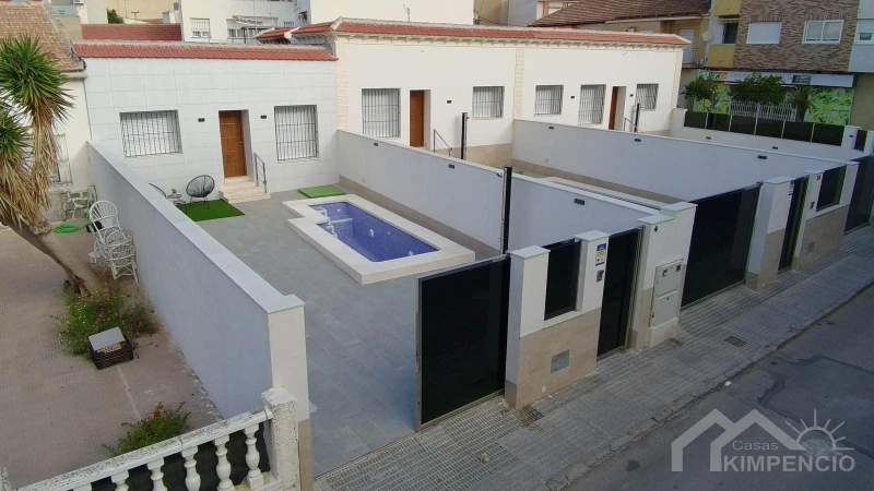 Foto van Gelijkvloerse villa met zwembad in San Javier