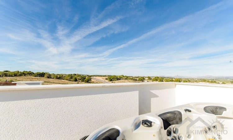 Foto 4 van Stijlvolle  gelijkvloerse bungalow in los balcones