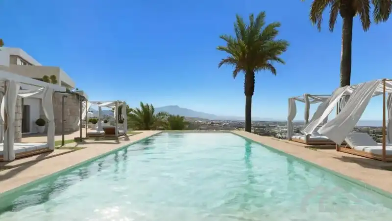 Foto 3 van drie slaapkamer penthouse Estepona